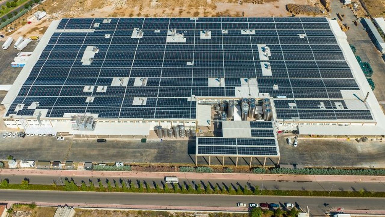 Antalya'da bir firma daha güneşten elektrik üretiyor