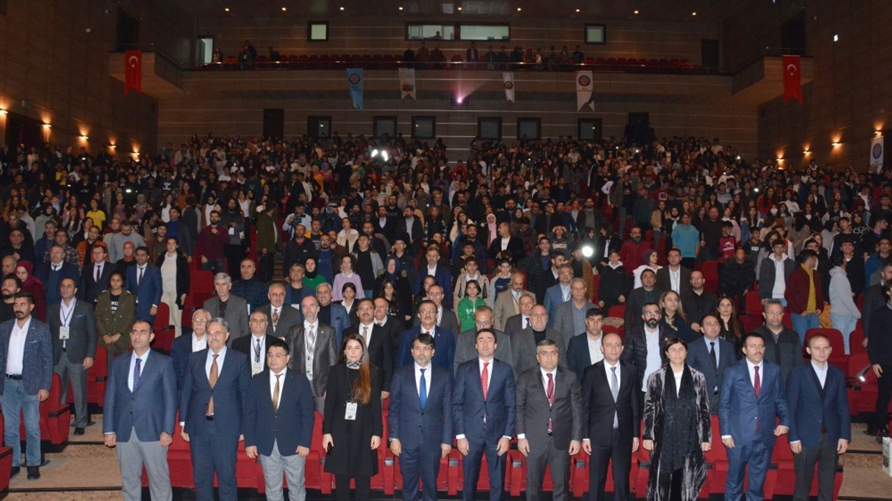 Diyarbakır'da "Geçmişten Günümüze Uluslararası Ergani Sempozyumu" düzenlendi