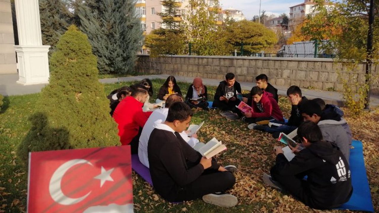 Kayseri Büyükşehir'den gençlere okuma fırsatı
